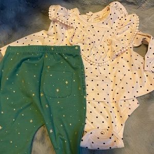 4 for $20 in bundle-Jessica Simpson 2 piece outfit - size 0-3 months